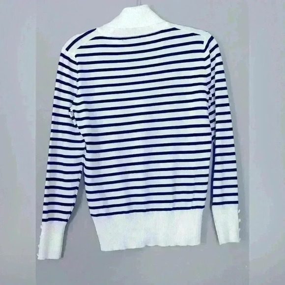 Cable & Gauge Women's Turtle Neck Sweater (S6) - Picture 3 of 6